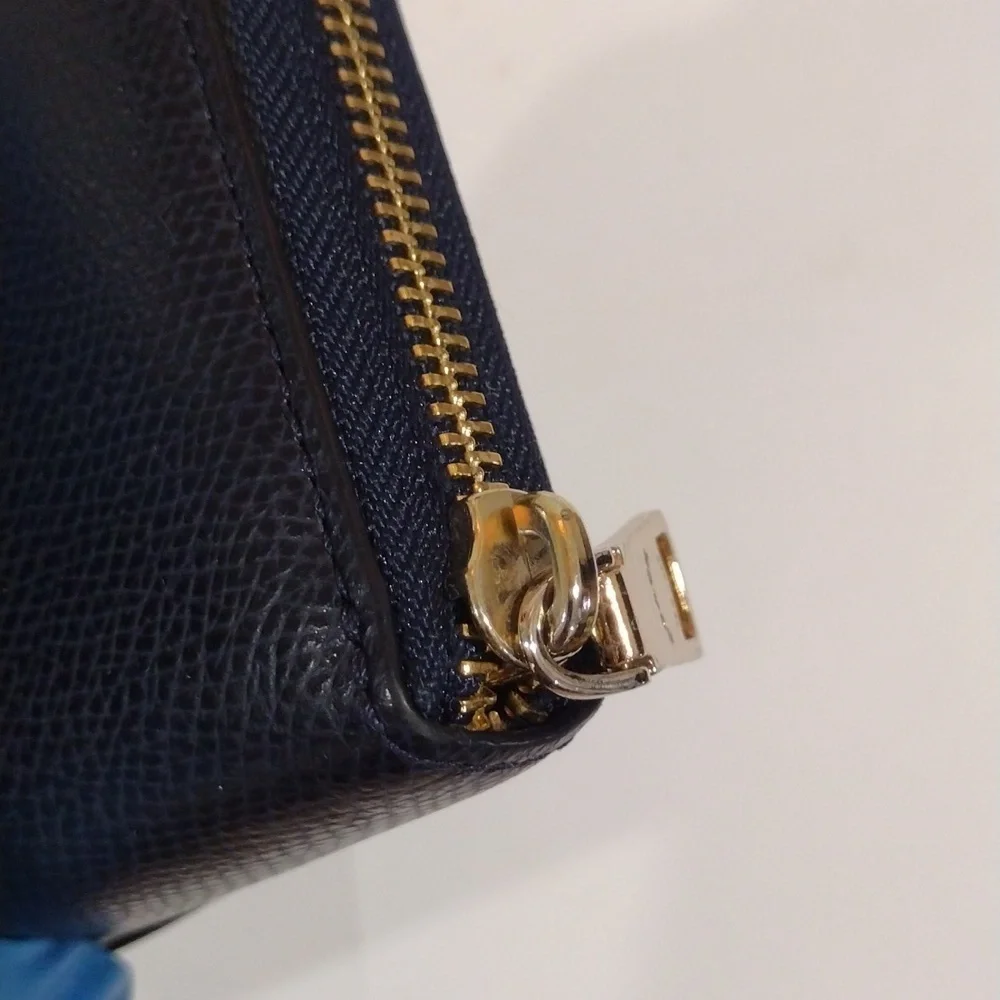 Authentic Coach Navy & Blue Crossgrain Zip-Around Wallet – Gold Logo Leather